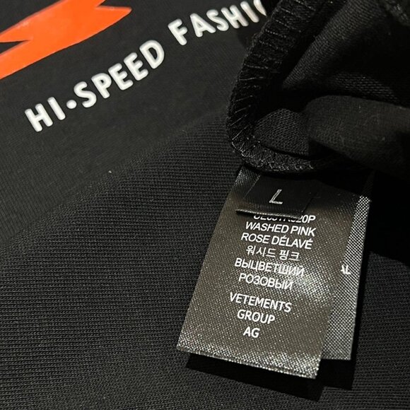 Vetements Black Short-Sleeved T-Shirt - Picture 4 of 5